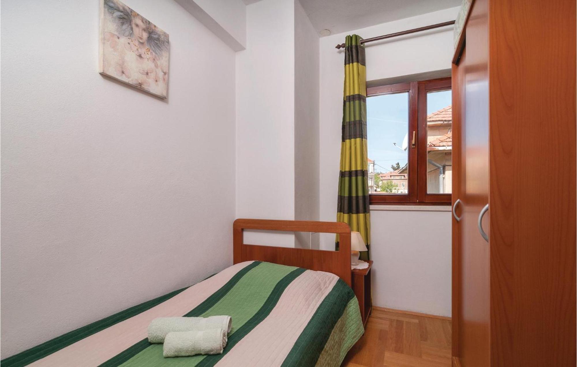 Lovely Apartment In Split With Wifi מראה חיצוני תמונה