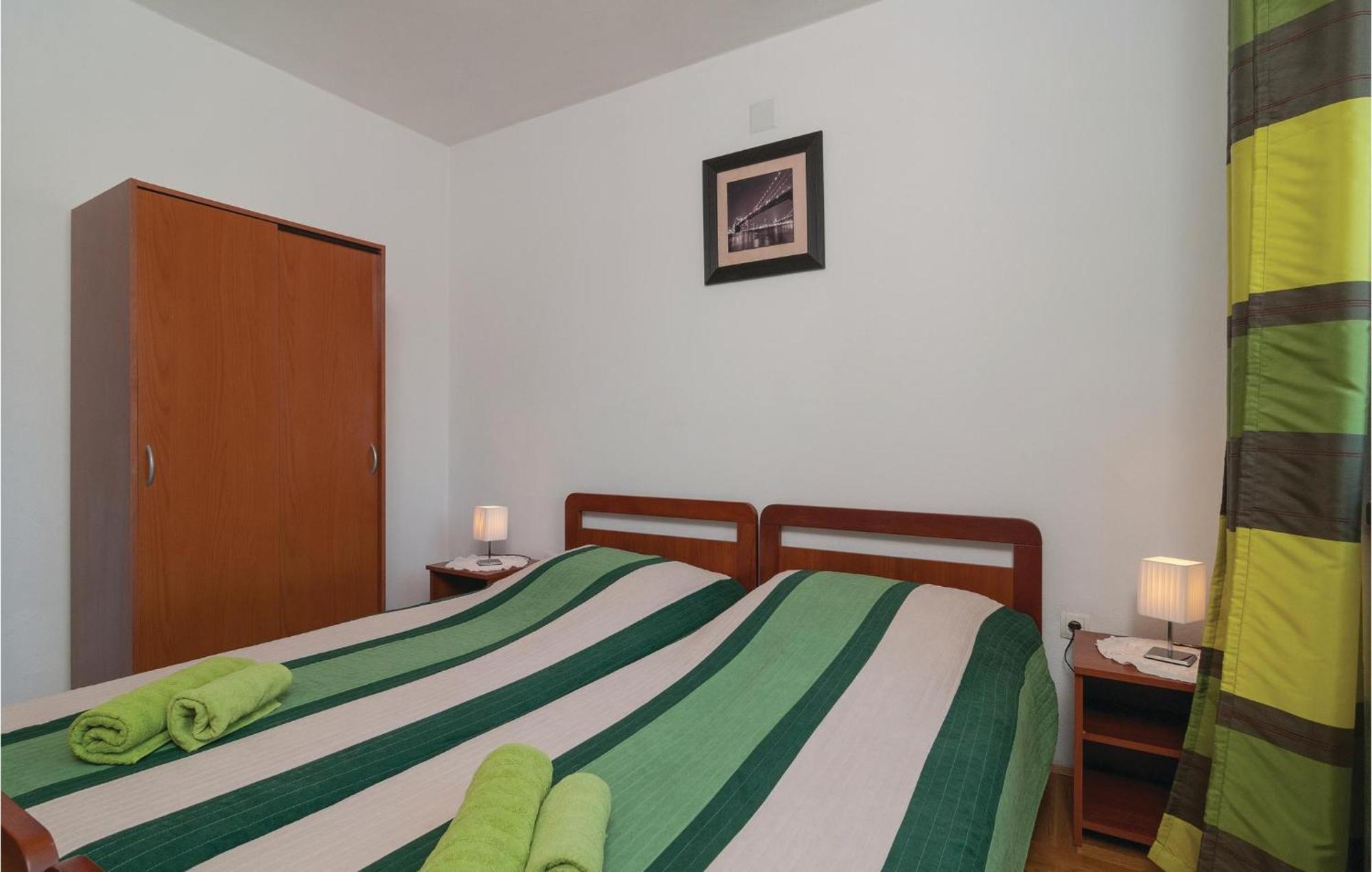 Lovely Apartment In Split With Wifi מראה חיצוני תמונה